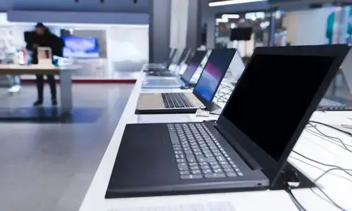 Computer Shop Product display and shelving design